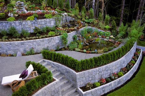 27 Backyard Retaining Wall Ideas and Terraced Gardens