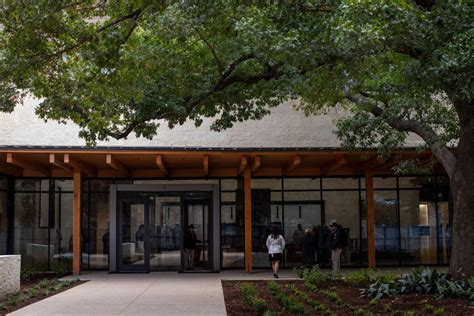 VIPs get a peek at the Alamo’s new exhibition hall for artifacts