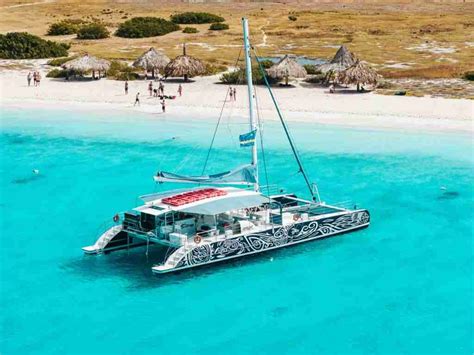 Boat trip to Klein Curacao •Book easily online