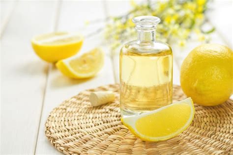 10 Amazing Ways Lemon Oil Can Replace (Almost All) Your Medicine - Off ...