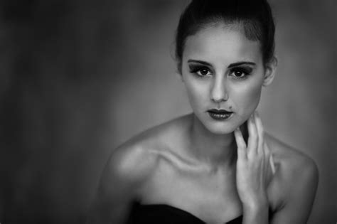 [2023] Best Black and White Portraits (Creative Photography) - VIEWBUG.com