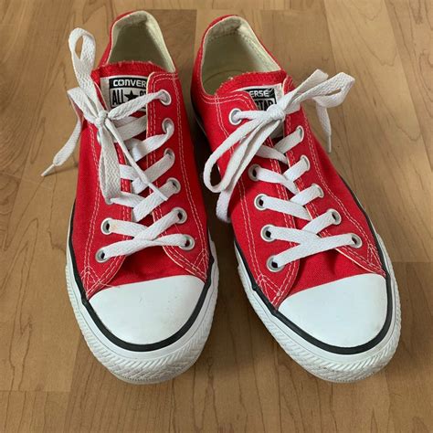 Red low top converse In good condition worn a few times Size 8 women’s ...