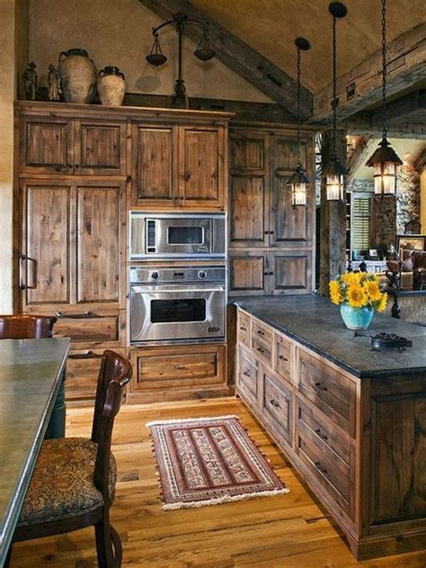 33 Nice Rustic Farmhouse Kitchen Cabinets Design Ideas - HOMYHOMEE