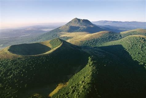 L' Auvergne - Puy de Dôme. (Trail Nature Team) | Auvergne, Paysage ...