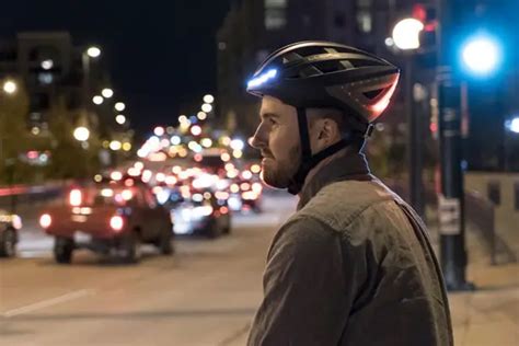 Lumos Smart Bike Helmet with Wireless Turn Signals For Better Safety ...