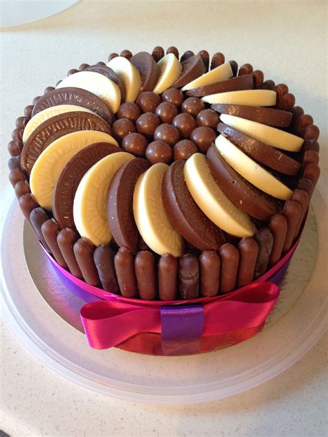 The 25+ best Cadbury fingers cakes ideas on Pinterest | Cadbury fingers ...