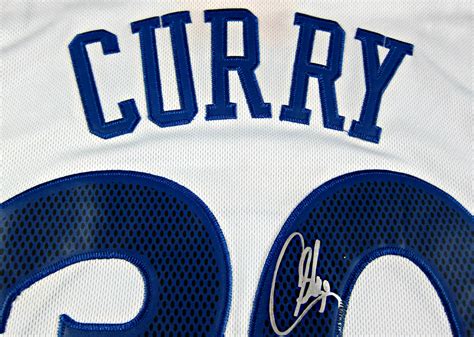 (576) Steph Curry Autographed Golden State Jersey closeup - Memorabilia ...