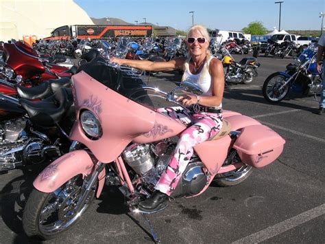 Your Motorcycles: Susan Barnettss Mini Pink Bagger - Women Riders Now