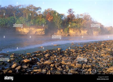 The Kankakee River flows through Kankakee River State Park Illinois ...