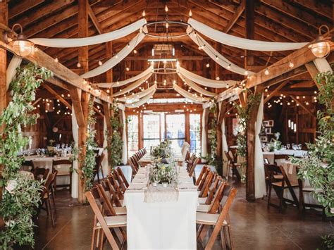 14 Unforgettable Barn Wedding Venues in New Hampshire