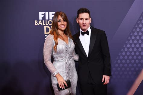 Lionel Messi holidays with girlfriend Antonella Roccuzzo in Spain amid ...