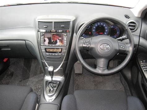 2004 Toyota Caldina specs