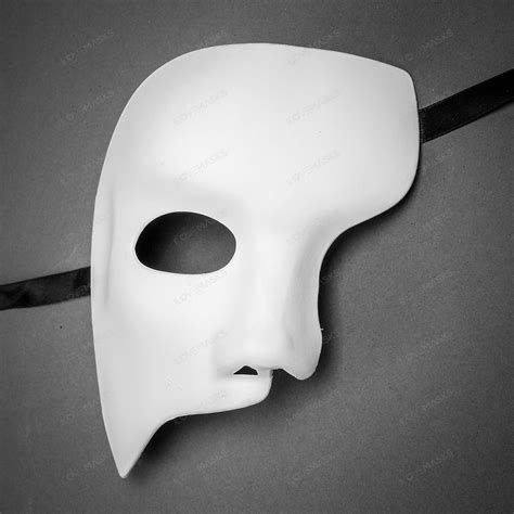 Fancy/masquerade clothes and masks mod? Trying to do a Phantom of the ...