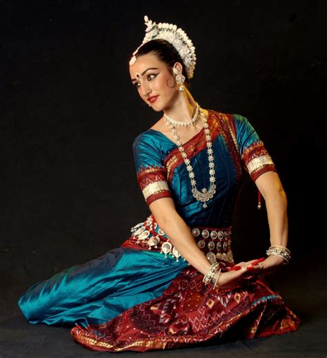 Kathak Dance - Ancient Hindu Traditional dance - THE HINDU PORTAL ...