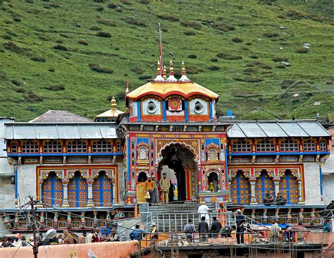 Badrinath Temple in Uttarakhand | Temple photography, The weeknd ...