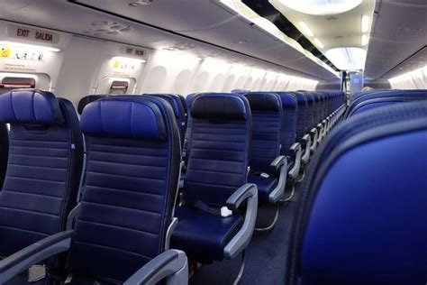 United 737-900 Seat Map Review | Airportix