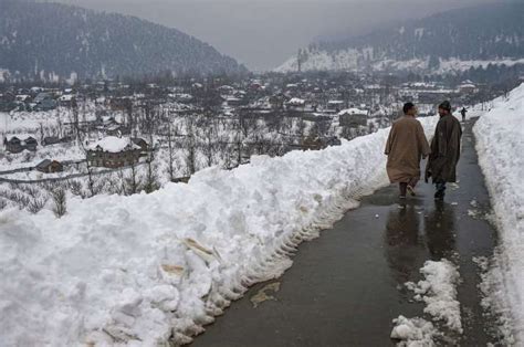 In Pictures: Kullu, Manali covered in snow as heavy snowfall lashes ...