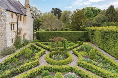 An impeccably restored Elizabethan manor house with touches of ...