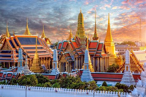 Bangkok Grand Palace Self-Guided Walking Tour | Action Tour Guide