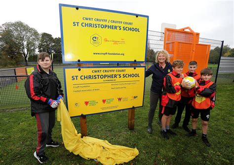 CRUYFF COURT OPENS IN WREXHAM - Wrexham Council News