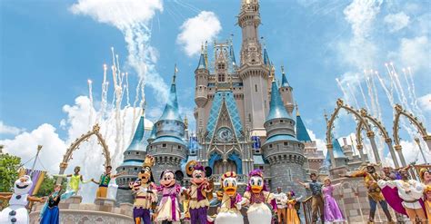 8 Things You Might Not Know About Vacationing at Walt Disney World ...