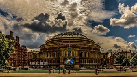 What Are the Best Theatres in London? | Discover.Luxury