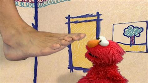 Elmo's World: Elmo Has Two! Hands, Ears & Feet (2004)