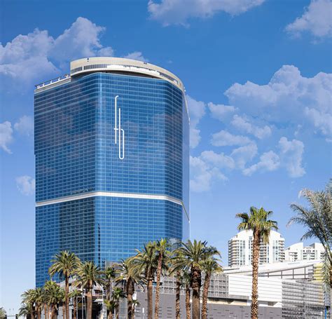 Fontainebleau Las Vegas Gets $2.2 Billion to Finish Construction ...