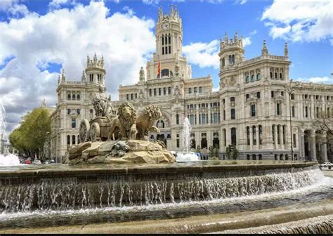 Plaza de Cibeles History, Facts And More - Notednames