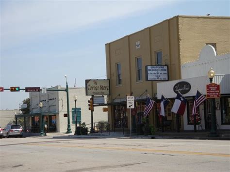 Grapevine - Picture of Grapevine Historic Main Street District ...