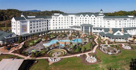 Dollywood DreamMore Resort Pool - Pigeon Forge TN