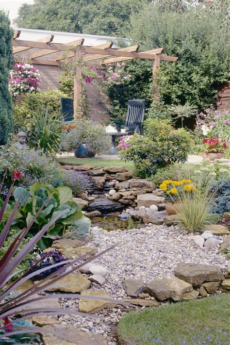 6 Pro Tips for Designing Beautiful Rock Gardens | Garden landscape ...