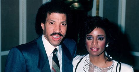 Here's What Lionel Richie's First Wife Did When She Found Out He Was ...