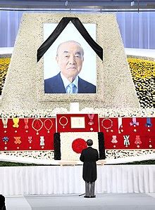 Yasuhiro Nakasone - Wikipedia