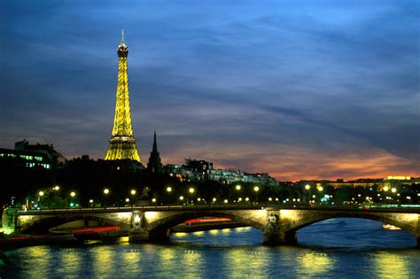 Paris: Paris at Night Wallpaper