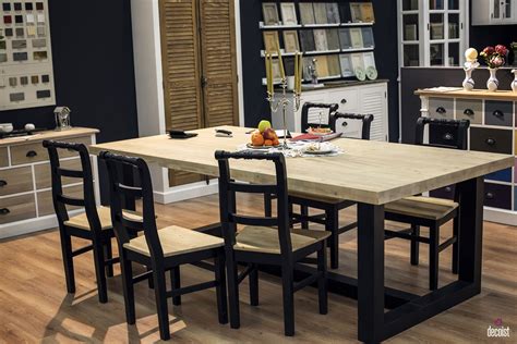 A Natural Upgrade: 25 Wooden Tables to Brighten Your Dining Room