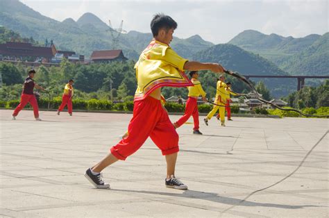 Whip players at Shuicheng International whip and spinning top ...