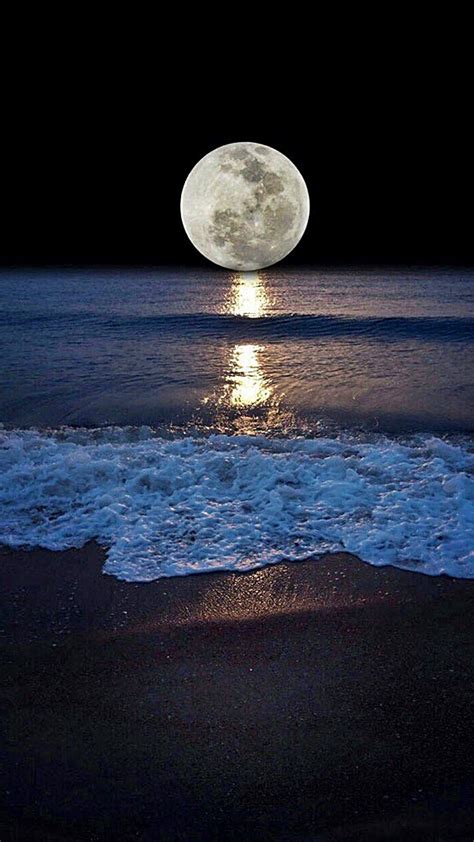 Shoreline and the moon | Moon photography, Beautiful moon, Moon art