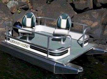 Mini Pontoon Boats – Buying Guide 2021 - Pontoon Boats