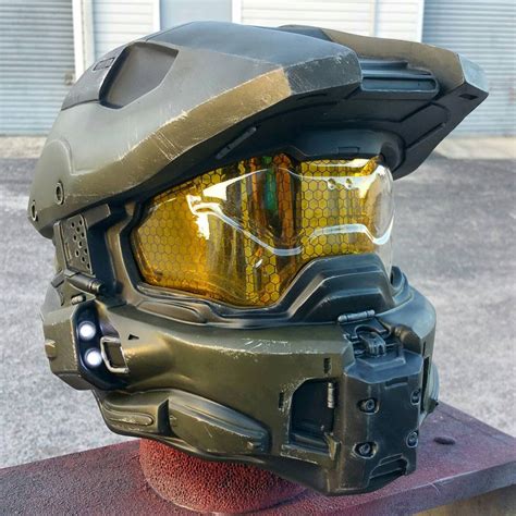 Ultimate Halo 4 Master Chief Helmet Replica - Padded and Wearable w ...