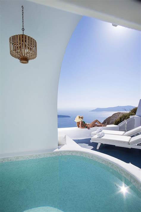 12 Sensational Cave Pools in Santorini | Cave pool, Santorini hotels, Pool