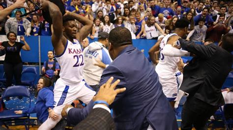 Kansas basketball fight vs. Kansas State: Brawl breaks out at end of ...