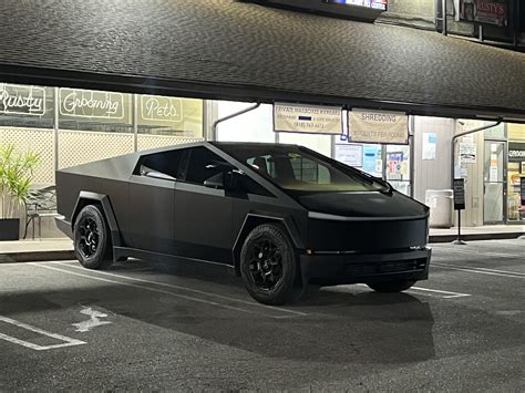 [Tesla Cybertruck] matte black wrapped in Los Angeles. : r/spotted