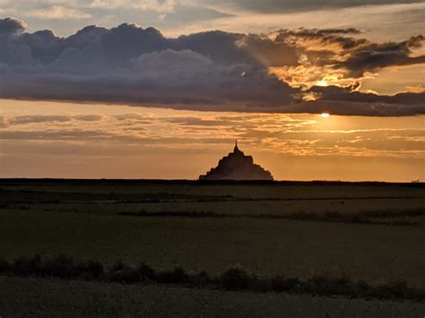 Mont Saint Michel at sunset : r/pics