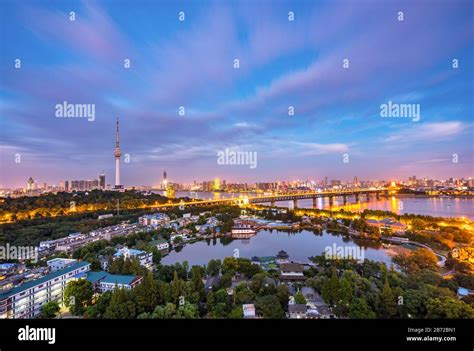 Wuhan china skyline hi-res stock photography and images - Alamy