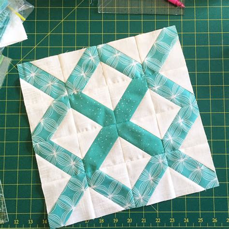 Quilting Land: The Lattice Quilt Block