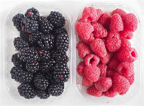 Premium Photo | Blackberry and raspberry fruit