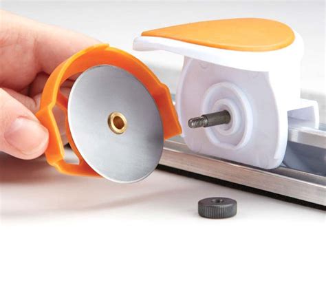 Fiskars Rotary Cutter and Ruler Combo (6" x 24") – Sew It