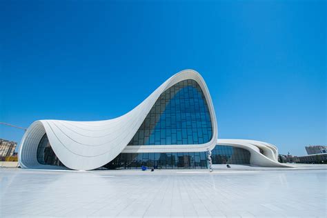 Explore the Heydar Aliyev Centre | Azerbaijan.Travel