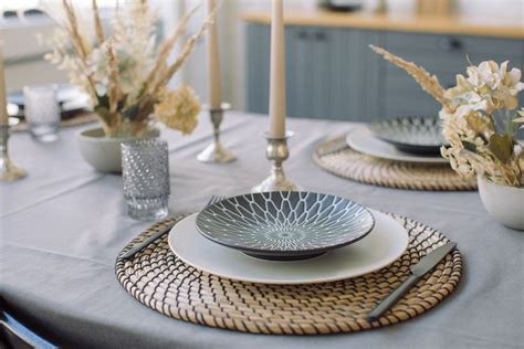 15 Dining Table Decor Ideas For Hosting Grand Dinner Parties